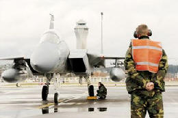 F-15s Escort AirTran Airways Flight 39
